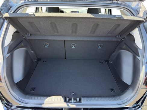 Certified 2026 Hyundai Venue SEL FWD image 17