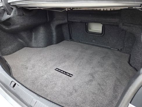 Used 2017 Toyota Avalon XLE Premium w/ Carpet Mat Package FWD image 32