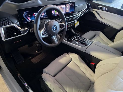 New 2026 BMW X5 xDrive50e w/ M Sport Package AWD/4WD image 8