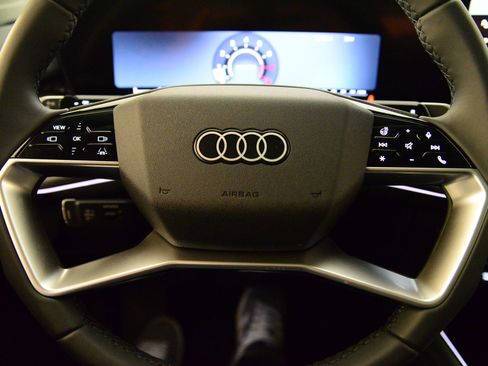 New 2026 Audi Q3 quattro 2.0T AWD/4WD image 15