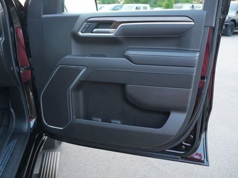 Used 2025 Chevrolet Silverado 1500 LT AWD/4WD image 20