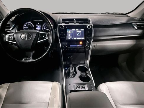 Used 2017 Toyota Camry XLE FWD image 16