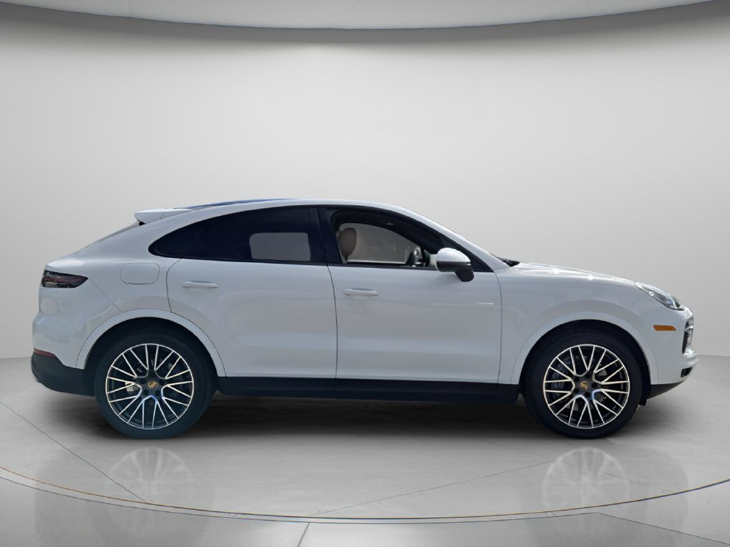 Used 2022 Porsche Cayenne Coupe AWD/4WD image 4