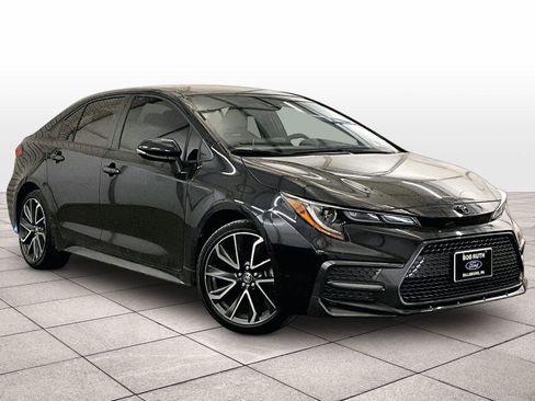 Used 2020 Toyota Corolla SE FWD image 2