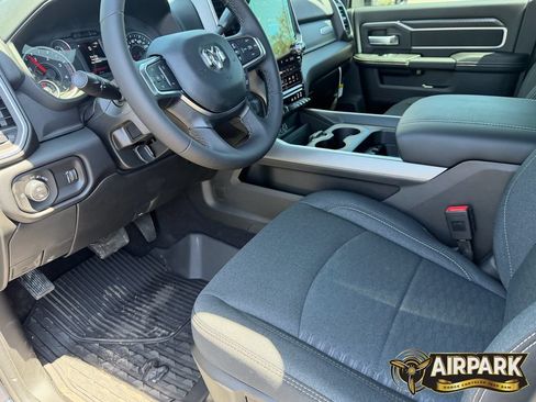 New 2026 RAM 2500 Big Horn AWD/4WD image 16