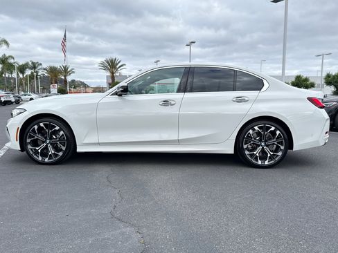 Used 2025 BMW 330i Sedan w/ Convenience Package RWD image 7