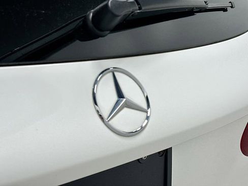 Used 2018 Mercedes-Benz GLC 300 4MATIC image 28