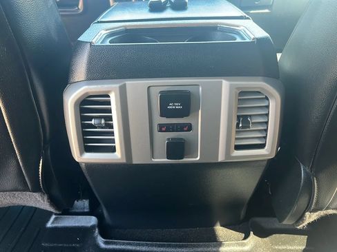Used 2017 Ford F250 Lariat w/ Lariat Ultimate Package AWD/4WD image 22