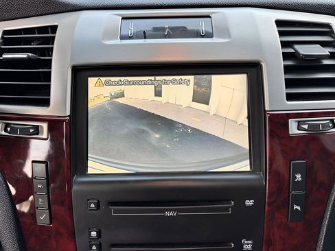 Used 2008 Cadillac Escalade AWD image 27