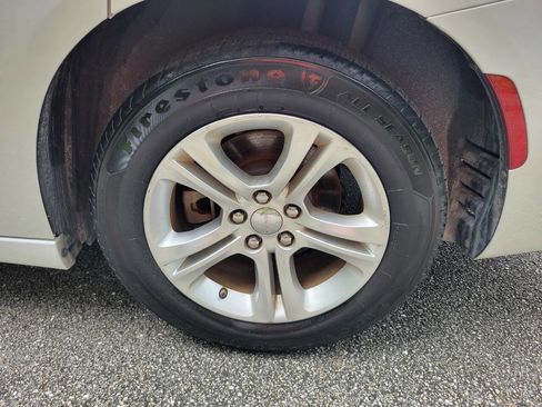 Used 2022 Dodge Charger SXT image 16