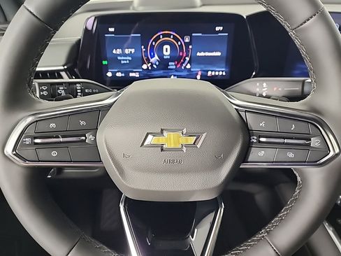 New 2025 Chevrolet Suburban Premier image 27