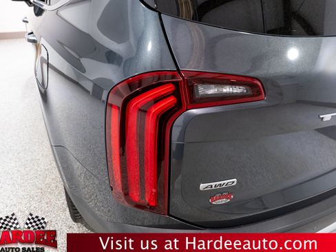Used 2022 Kia Telluride SX w/ SX Prestige Package AWD/4WD image 9