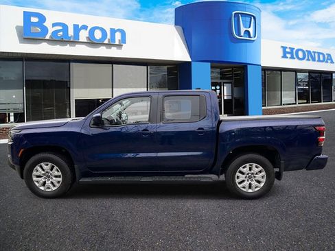Used 2022 Nissan Frontier SV w/ Technology Package AWD/4WD image 3