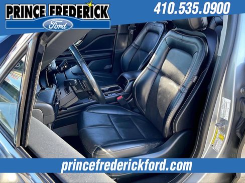 Used 2022 Lincoln Corsair AWD w/ Premium Package image 23