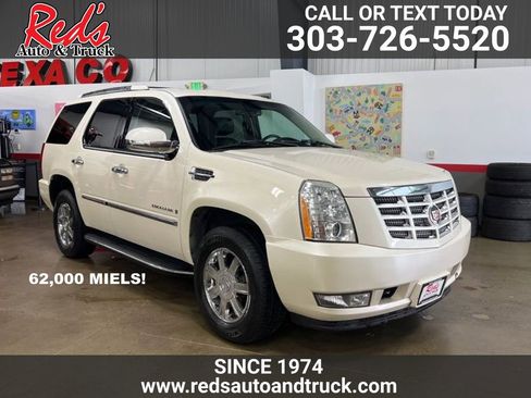 Used 2007 Cadillac Escalade AWD w/ Climate Package image 1