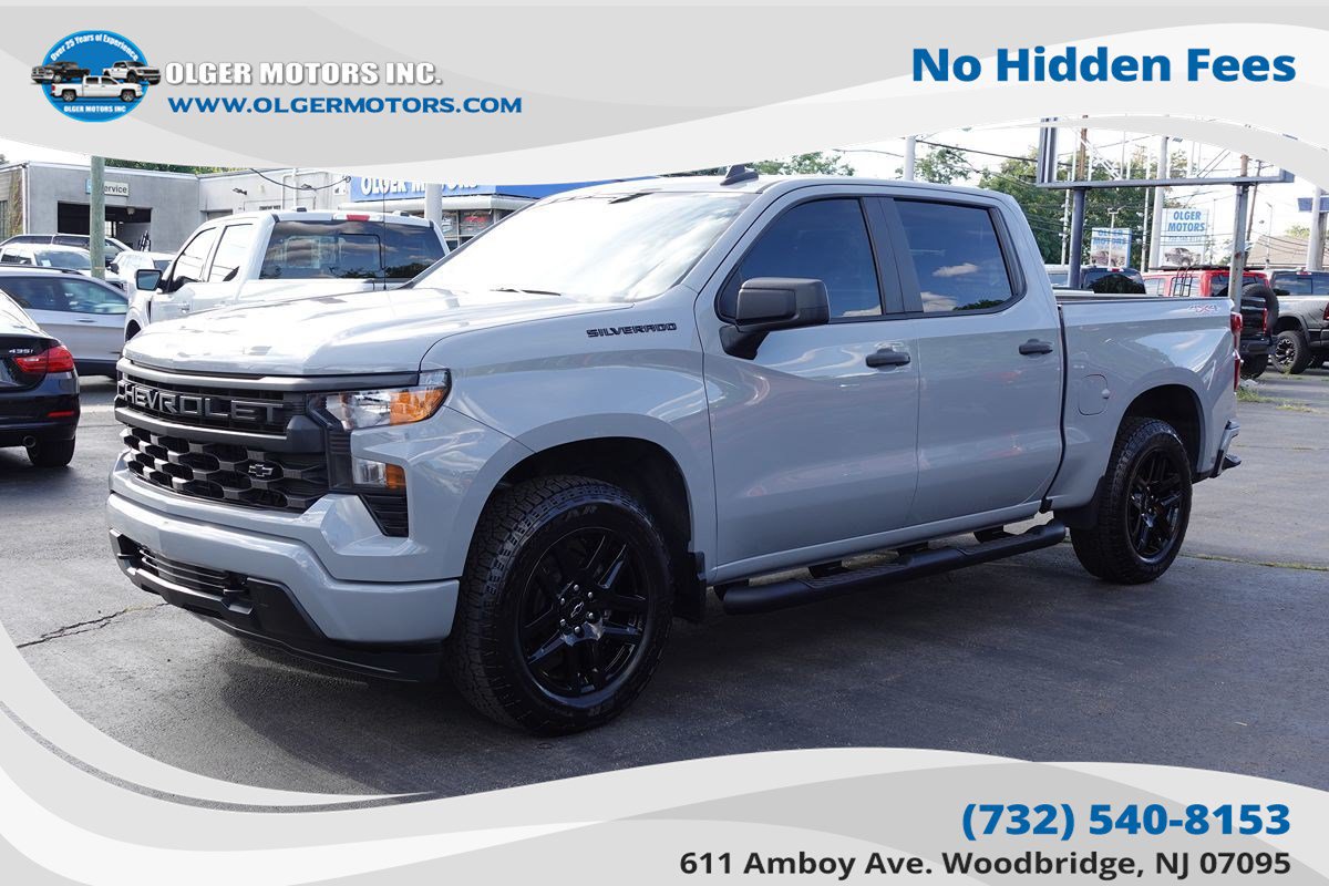 Used 2024 Chevrolet Silverado 1500 Custom w/ LPO, Dark Essentials Package AWD/4WD image 1