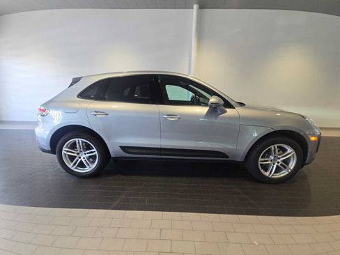 Used 2025 Porsche Macan AWD/4WD image 8