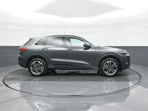 Used 2025 Audi Q5 Premium w/ Convenience Package AWD/4WD image 8