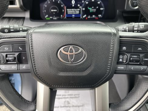 Certified 2025 Toyota 4Runner Platinum AWD/4WD image 22