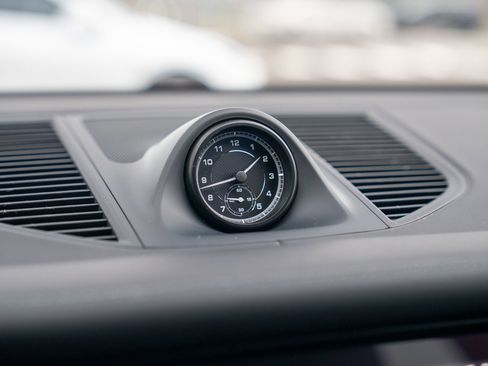 New 2026 Porsche Macan S image 17