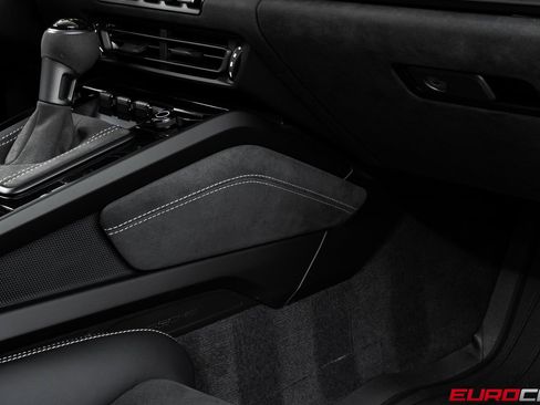 Used 2025 Porsche 911 GT3 RS image 43