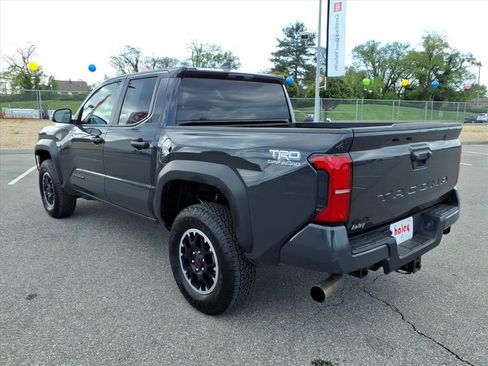 Certified 2025 Toyota Tacoma TRD Off-Road image 7