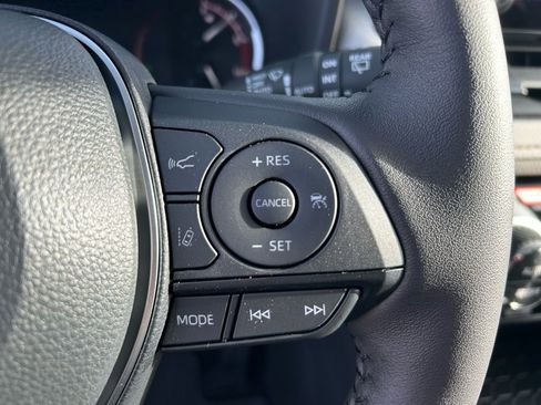 Used 2025 Toyota RAV4 XLE w/ Convenience Package image 20