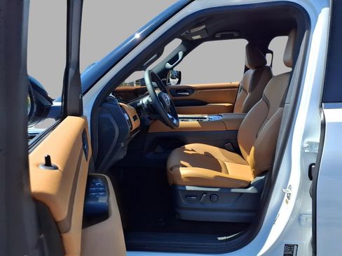 New 2026 Nissan Armada SL w/ Captain's Chari Seat Package AWD/4WD image 19