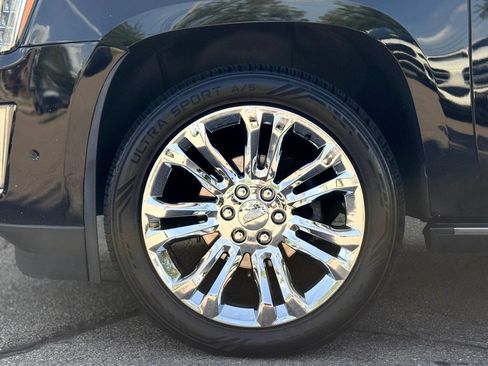Used 2017 Cadillac Escalade Premium Luxury w/ LPO, Radiant Package AWD/4WD image 11