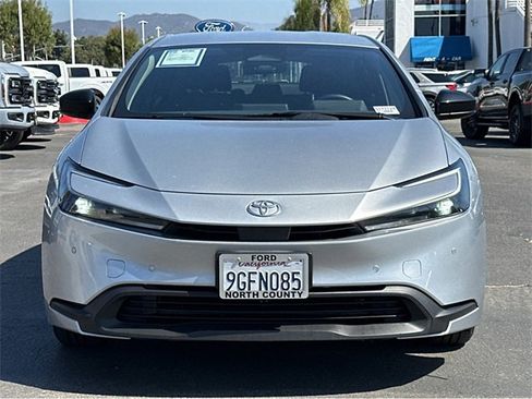 Used 2023 Toyota Prius LE image 3