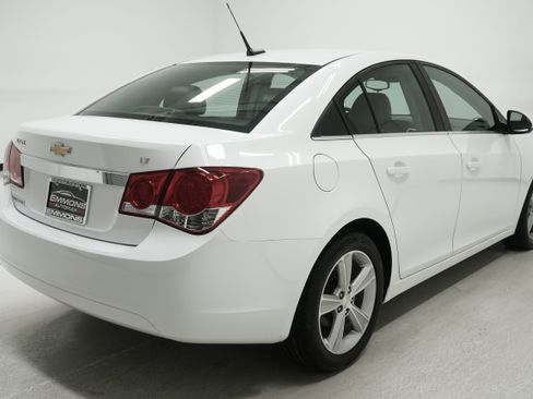 Used 2014 Chevrolet Cruze LT FWD image 4