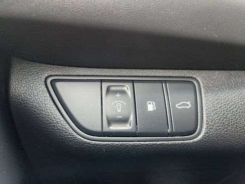 Used 2023 Genesis G70 2.0T RWD image 20
