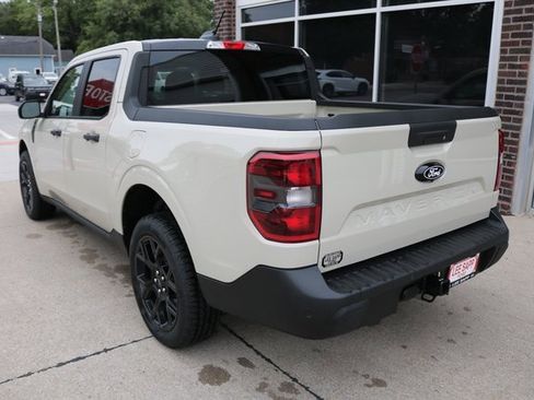 New 2025 Ford Maverick XLT w/ XLT Luxury Package image 9