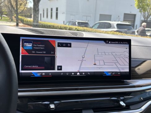 Certified 2025 BMW X7 xDrive40i image 24