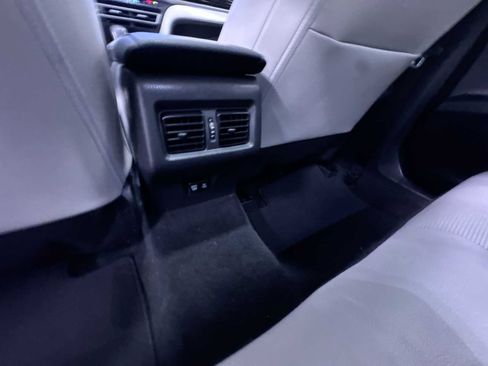 Used 2025 Toyota Camry XLE image 37