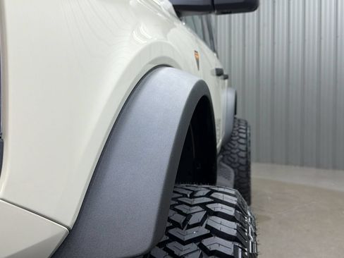 Used 2025 Ford Bronco Badlands AWD/4WD image 13