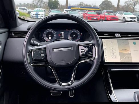 Used 2025 Land Rover Range Rover Velar Dynamic SE image 8