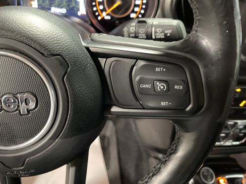 Used 2021 Jeep Wrangler Unlimited Willys image 19