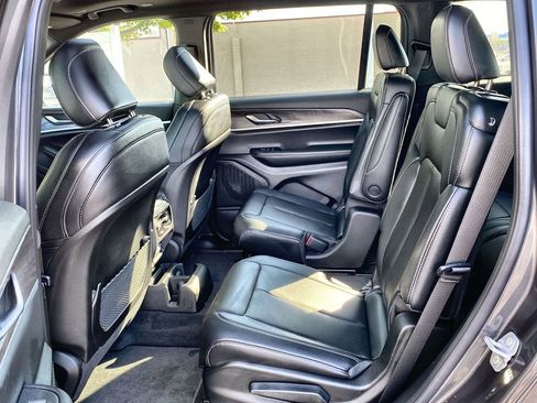 New 2025 Jeep Grand Cherokee L Limited image 22