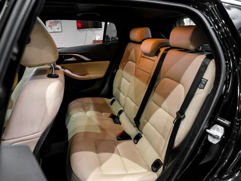 Used 2018 INFINITI QX30 Premium w/ Technology Package image 37