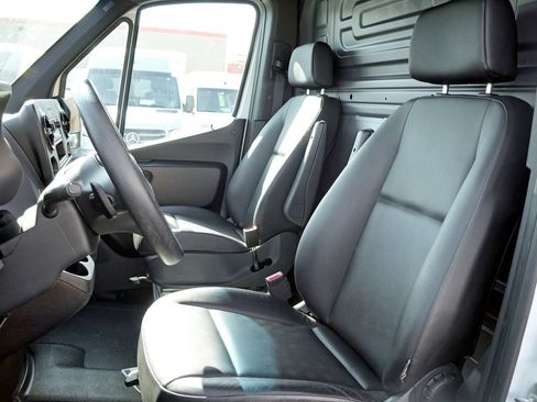 Used 2020 Mercedes-Benz Sprinter 2500 image 10