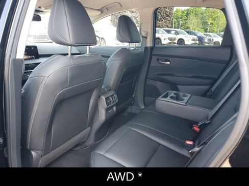 Certified 2025 Nissan Murano SV AWD/4WD image 18