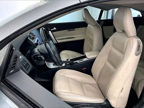 Used 2012 Volvo C70 T5 image 31
