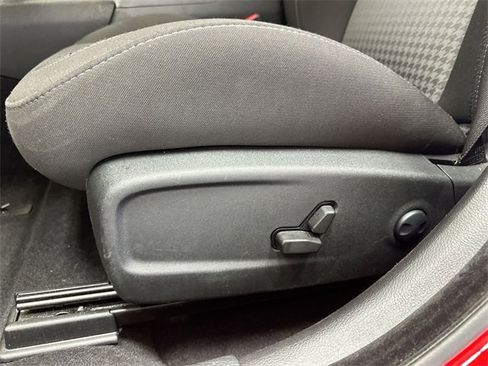 Used 2022 Dodge Charger GT image 4