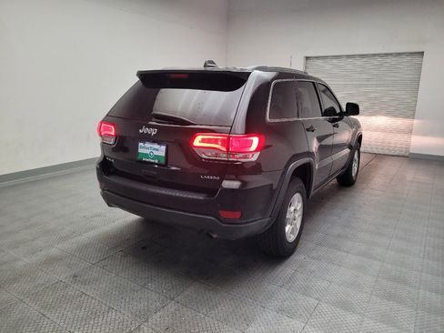 Used 2017 Jeep Grand Cherokee Laredo w/ Quick Order Package 23E AWD/4WD image 9