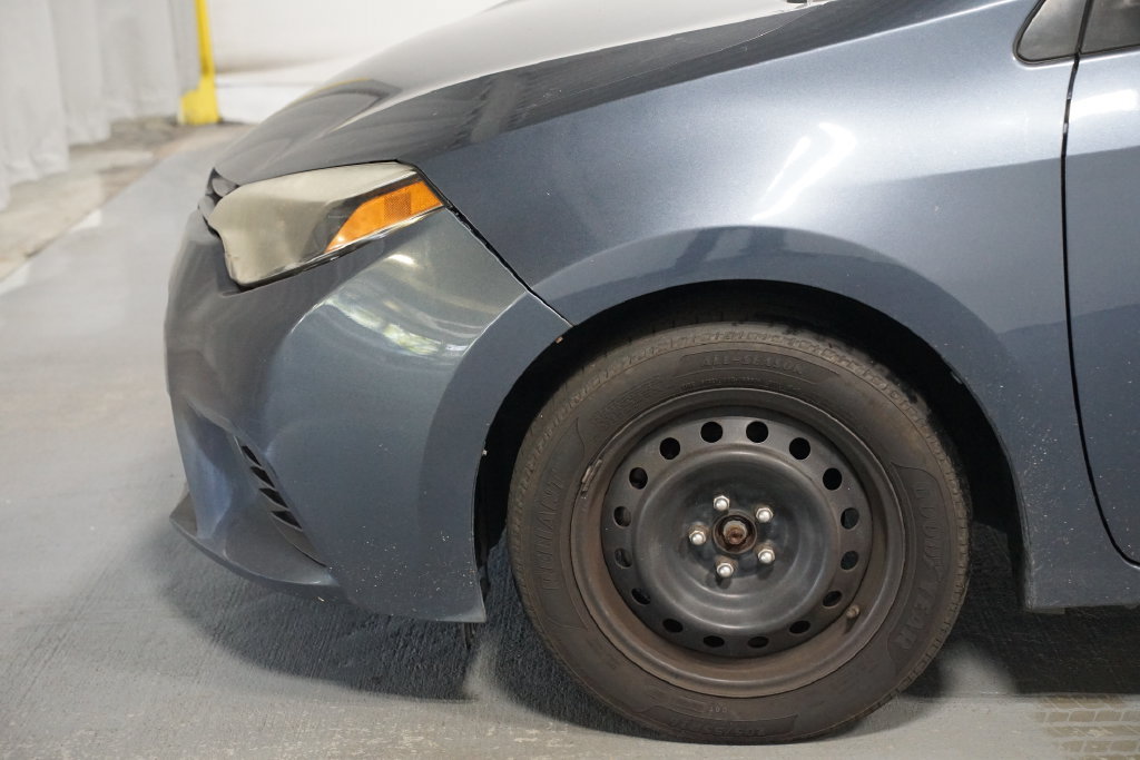 Used 2016 Toyota Corolla LE FWD image 5