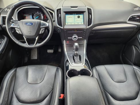 Used 2018 Ford Edge Titanium image 11