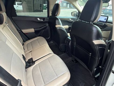 Used 2020 Ford Escape Titanium FWD image 33