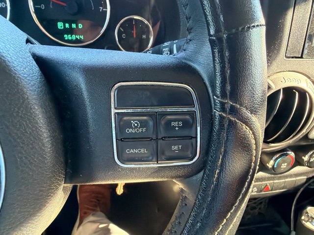 Used 2014 Jeep Wrangler Sport w/ Connectivity Group AWD/4WD image 10