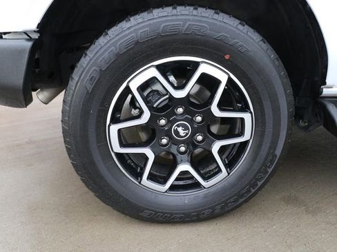 Used 2025 Ford Bronco Outer Banks AWD/4WD image 8